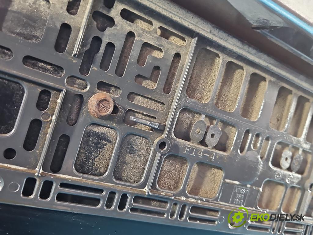 Honda Fr-v 2.2 i-ctdi: 140 HP manual 103 kW 2204 cm3 5- zadna kufor (Kapota zadná (kufor))