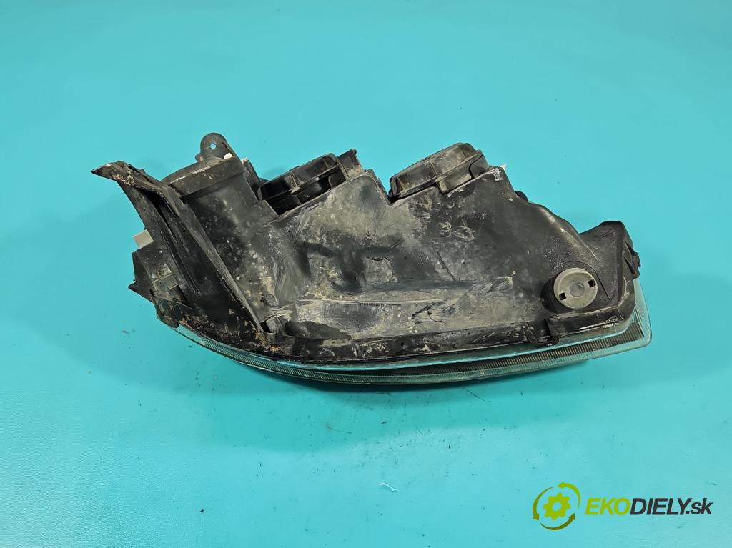Opel Corsa C 2000-2006 1.2 16V 80 HP manual 59 kW 1229 cm3 3- Reflektor: ľavý  (Kľučka dverí ostatné)