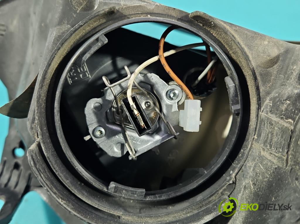 Opel Corsa C 2000-2006 1.2 16V 80 HP manual 59 kW 1229 cm3 3- Reflektor: ľavý  (Kľučka dverí ostatné)