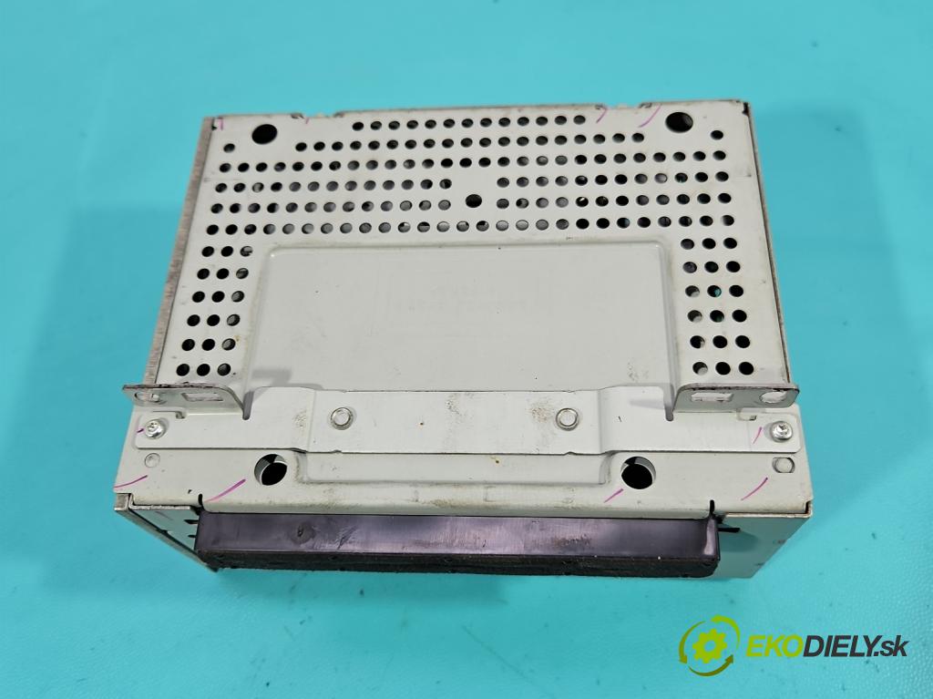 Ford Focus Mk3 2010-2018 1.6 tdci 95 hp manual 70 kW 1560 cm3 5- Radio továrna: F1BT-18C815-GG