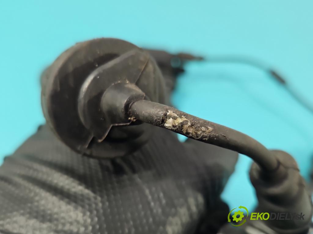 Mitsubishi Outlander I 2003-2006 2.0 16V 136hp manual 100 kW 1997 cm3 5- cívka zapalovací FL01626209 (Zážehová cívka)