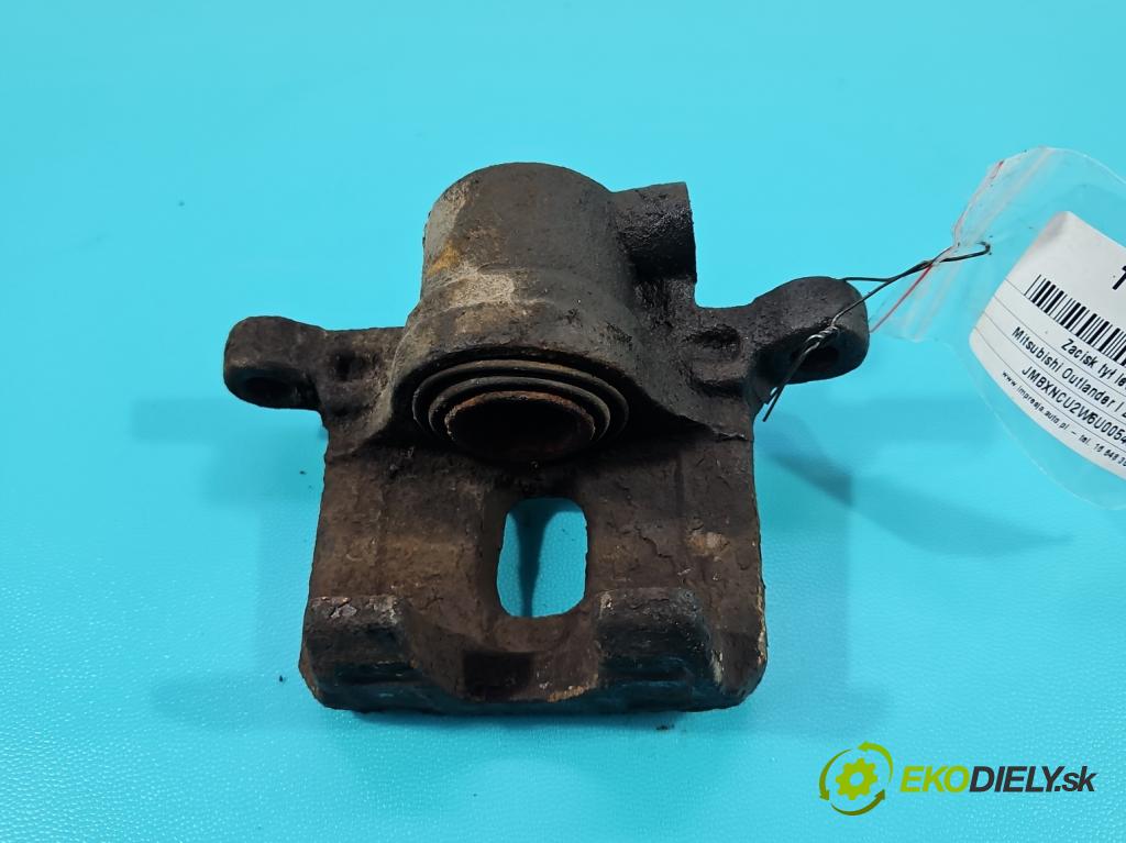 Mitsubishi Outlander I 2003-2006 2.0 16V 136hp manual 100 kW 1997 cm3 5- brzdič zadní levý  (Klika dveří ostatní)