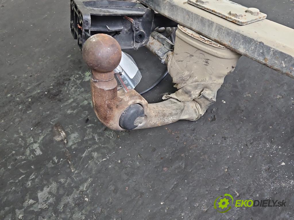 Opel Vectra C 2002-2008 1.9 cdti 150 HP manual 110 kW 1910 cm3 5- Hák: vlečení:  (Ťažné zariadenie)