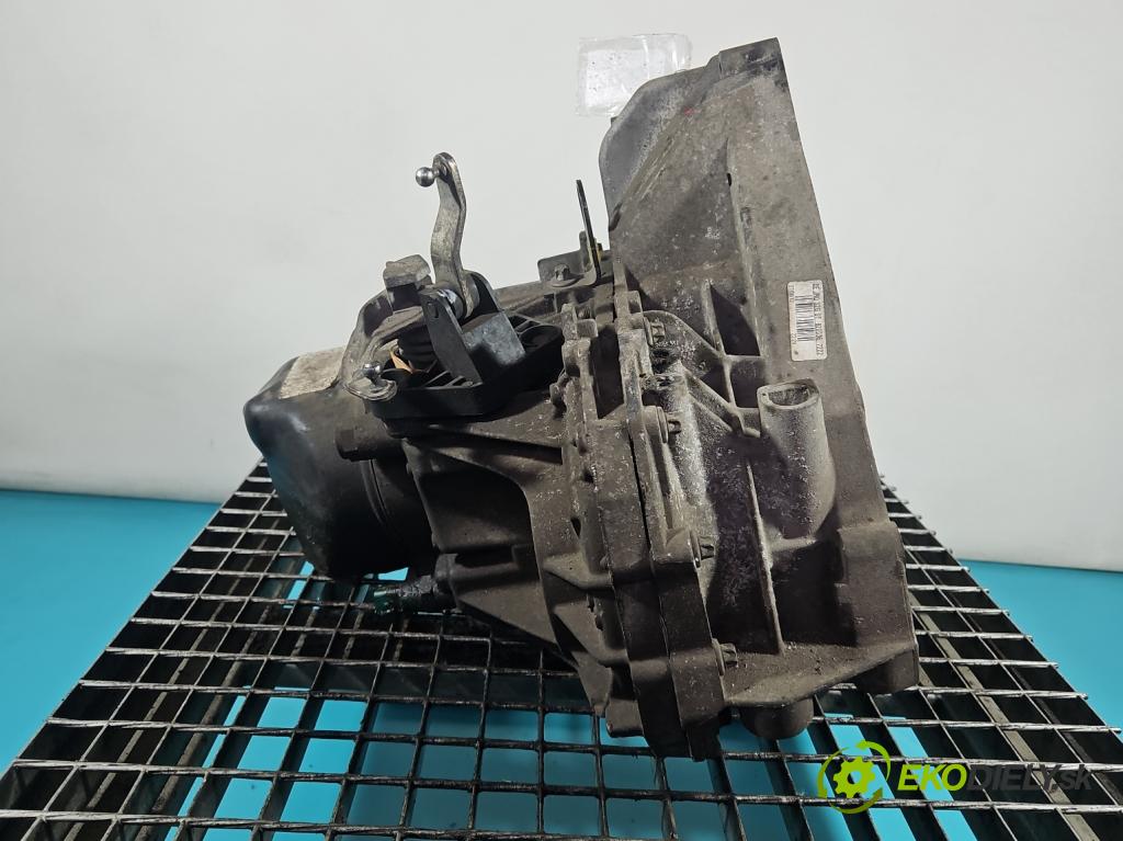 Nissan Qashqai I J10 2006-2013 1.6 16V HR16DE: 117 HP manual 86 kW 1598 cm3 5- prevodovka stupeň,rýchlosť manual JR5318