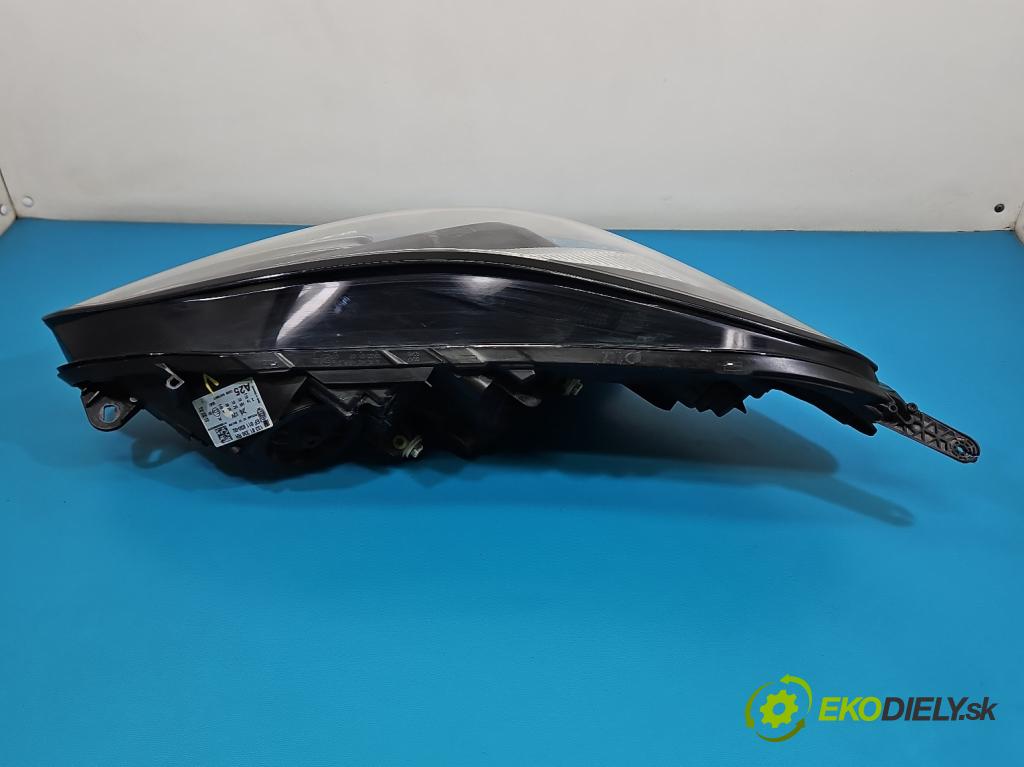 Opel Corsa E 2014-2019 1.3 cdti 75 hp manual 55 kW 1248 cm3 3- světlo pravý 13381336 (Pravé přední světlo)