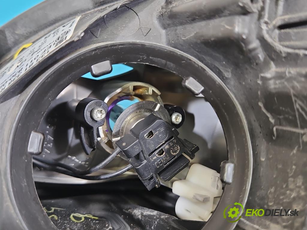 Opel Corsa E 2014-2019 1.3 cdti 75 hp manual 55 kW 1248 cm3 3- světlo pravý 13381336 (Pravé přední světlo)