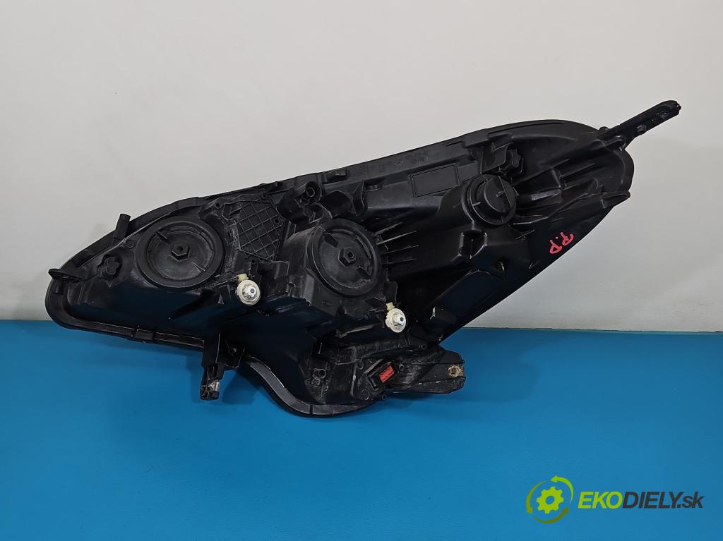 Opel Corsa E 2014-2019 1.3 cdti 75 hp manual 55 kW 1248 cm3 3- světlo pravý 13381336 (Pravé přední světlo)