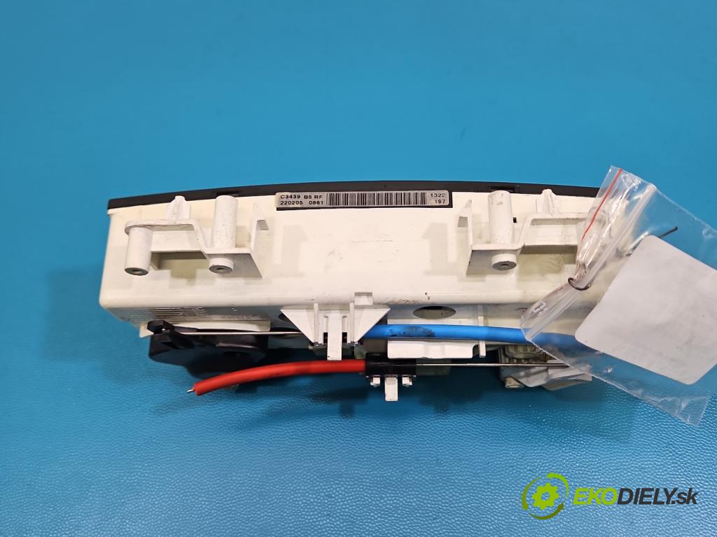 Citroen C4 I 2004-2011 1.4 16V 88 HP manual 65 kW 1360 cm3 3- panel kúrenia B9642