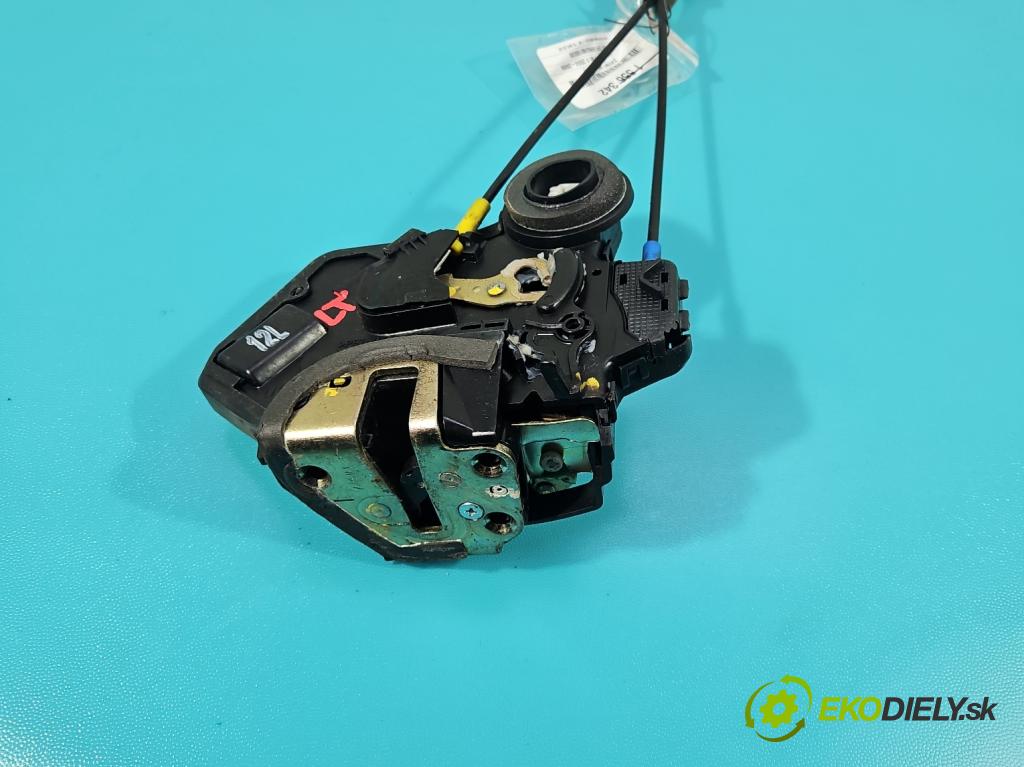 Toyota Corolla Verso II 2004-2009 1.8 vvti 129 hp manual 95 kW 1794 cm3 5- zámek zadní levý