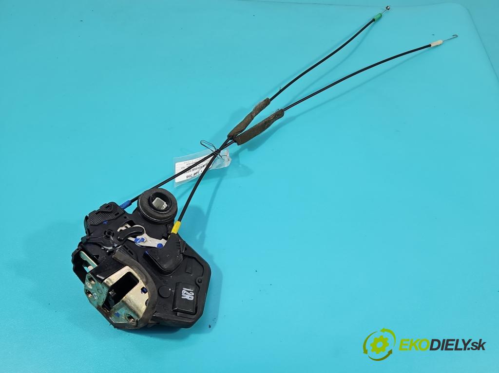 Toyota Corolla Verso II 2004-2009 1.8 vvti 129 HP manual 95 kW 1794 cm3 5- zámok zadné pravý 