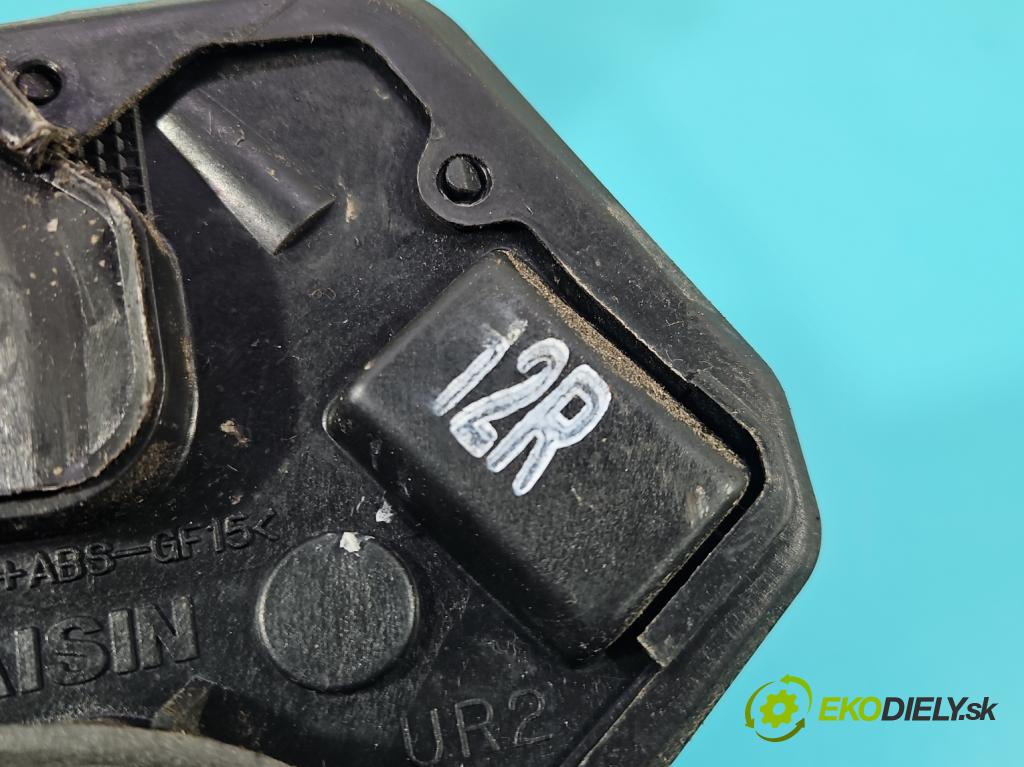 Toyota Corolla Verso II 2004-2009 1.8 vvti 129 hp manual 95 kW 1794 cm3 5- zámek zadní pravý