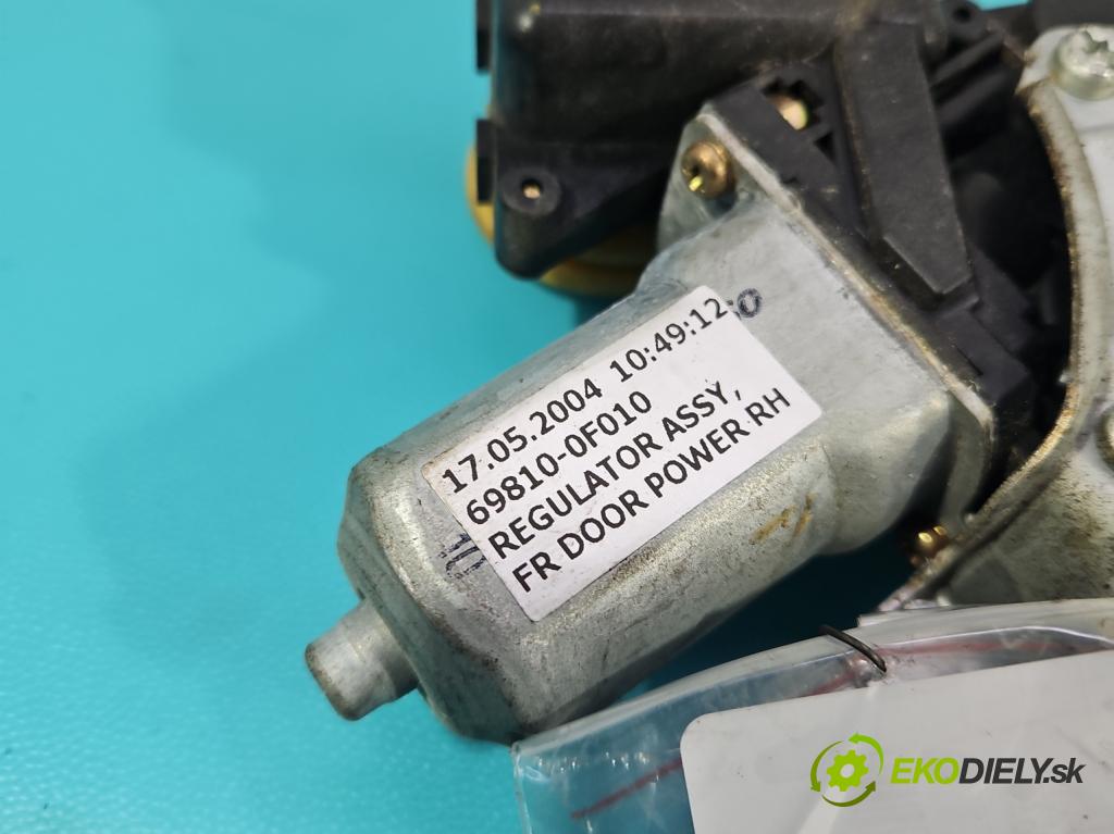 Toyota Corolla Verso II 2004-2009 1.8 vvti 129 HP manual 95 kW 1794 cm3 5- mechanizmus okna predné pravý 69810-0F010