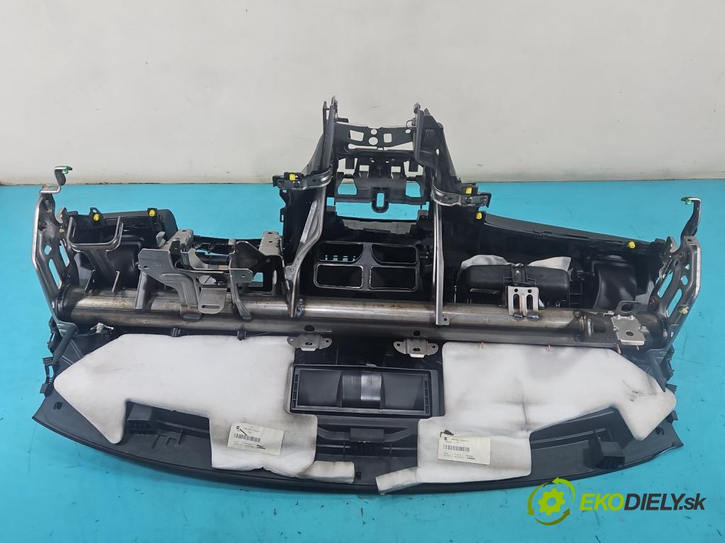 Opel Corsa E 2014-2019 1.3 cdti 75 hp manual 55 kW 1248 cm3 3- kokpit,přistrojova deska