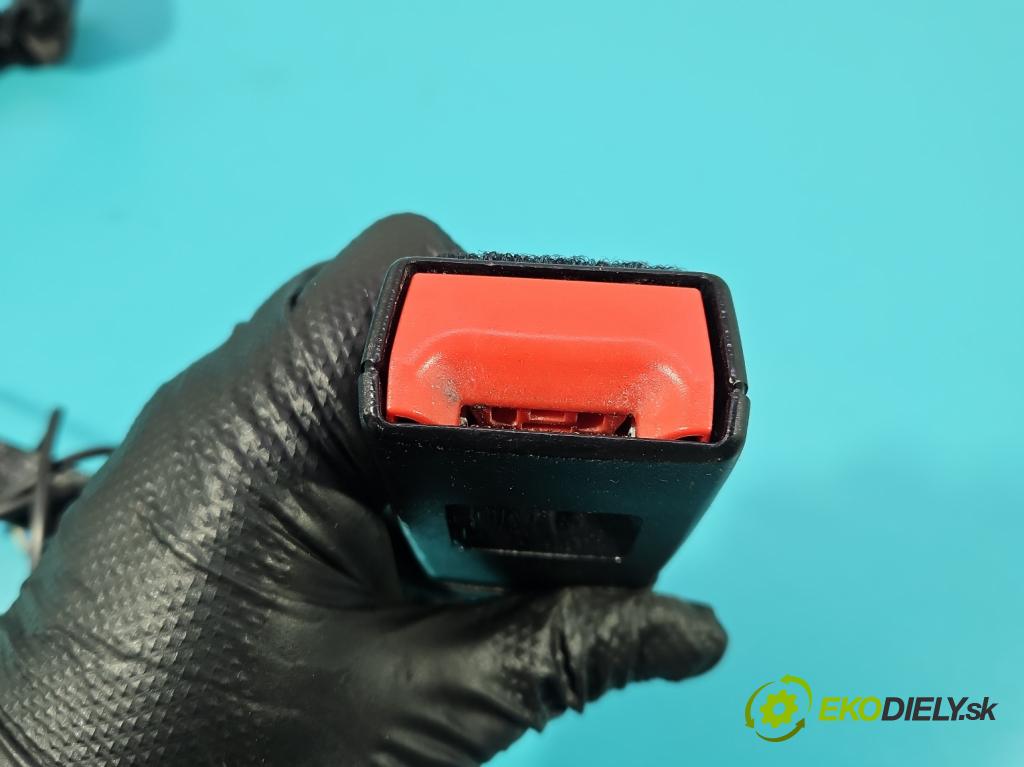 Opel Corsa E 2014-2019 1.3 cdti 75 HP manual 55 kW 1248 cm3 3- pas bezpečnosť: predné ľavý 39033225