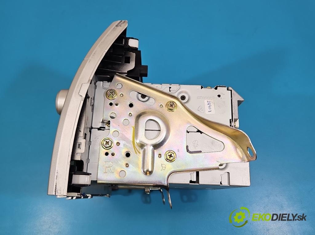 Toyota Corolla Verso II 2004-2009 1.8 vvti 129 HP manual 95 kW 1794 cm3 5- Radio originál 86120-0F010