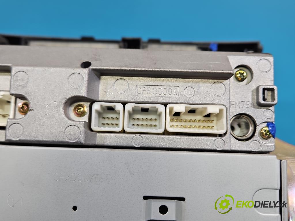 Toyota Corolla Verso II 2004-2009 1.8 vvti 129 HP manual 95 kW 1794 cm3 5- Radio originál 86120-0F010