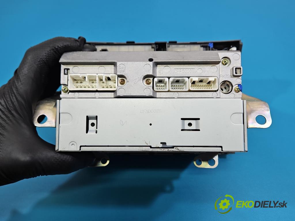 Toyota Corolla Verso II 2004-2009 1.8 vvti 129 HP manual 95 kW 1794 cm3 5- Radio originál 86120-0F010