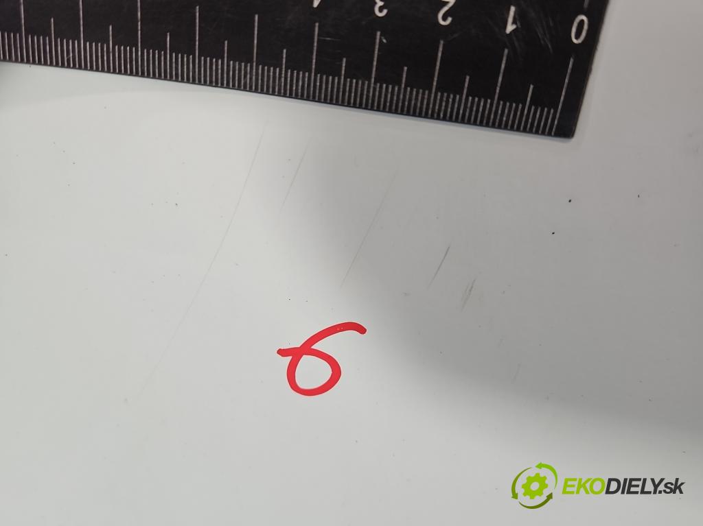 Opel Corsa E 2014-2019 1.3 cdti 75 HP manual 55 kW 1248 cm3 3- dvere predné ľavé  (Kľučka dverí ostatné)