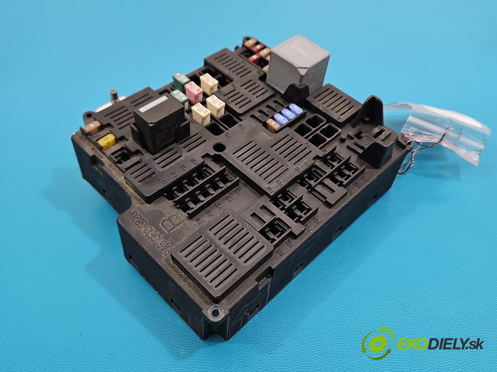 Volvo S90 II 2016- 2.0 T 320KM automatic 235 kW 1969 cm3 4- skříňka pojistková 31473568 (Pojistková skříňka)