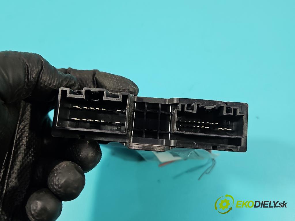 Volvo S90 II 2016- 2.0 T 320KM automatic 235 kW 1969 cm3 4- riadiaca jednotka ostatné 31654192