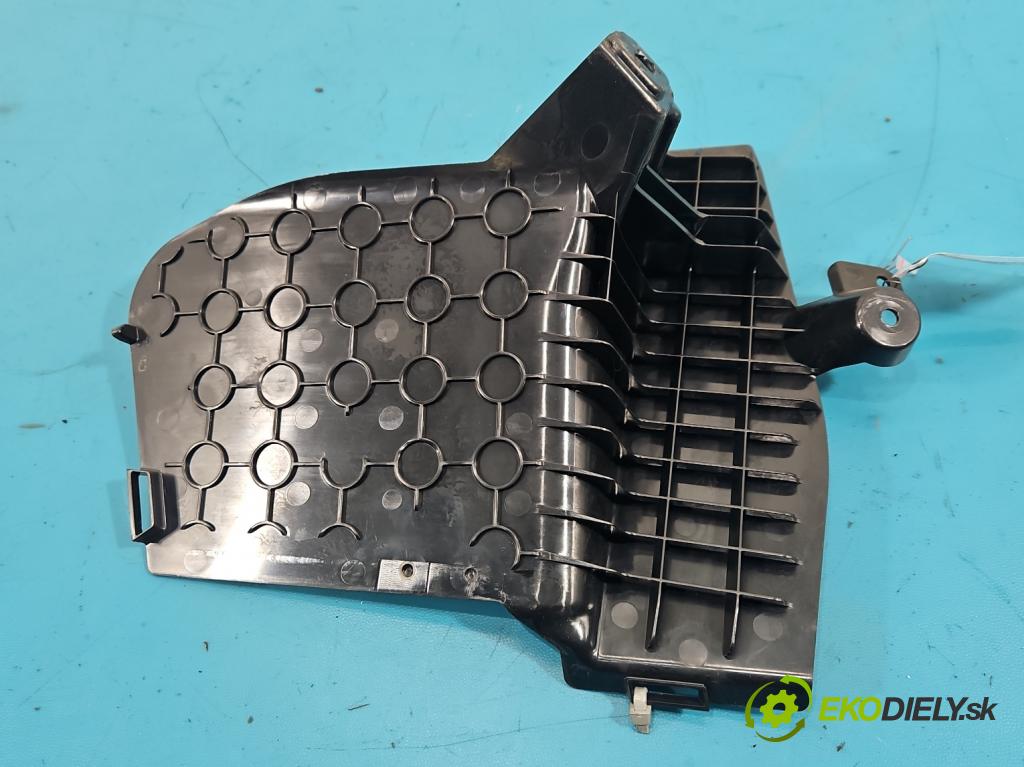 Volvo S90 II 2016- 2.0 T 320KM automatic 235 kW 1969 cm3 4- kryt plastová 31448001