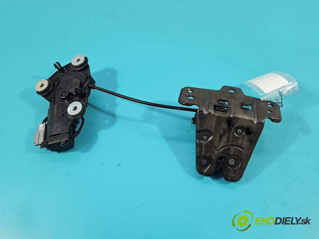 Volvo S90 II 2016- 2.0 T 320KM automatic 235 kW 1969 cm3 4- zámok kufrové dvere zadné 31484594