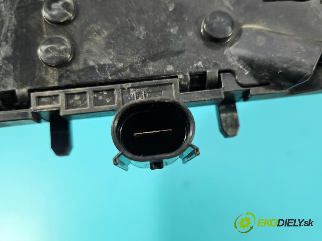 Volvo S90 II 2016- 2.0 T 320KM automatic 235 kW 1969 cm3 4- riadiaca jednotka ostatné 31346673