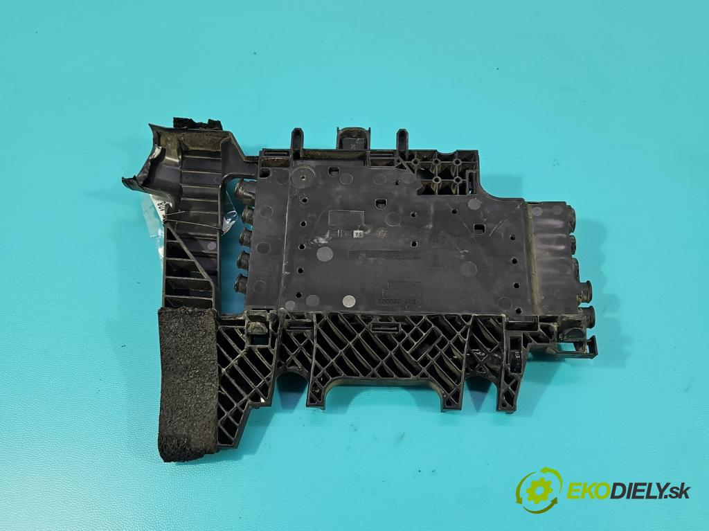 Volvo S90 II 2016- 2.0 T 320KM automatic 235 kW 1969 cm3 4- riadiaca jednotka ostatné 31346673