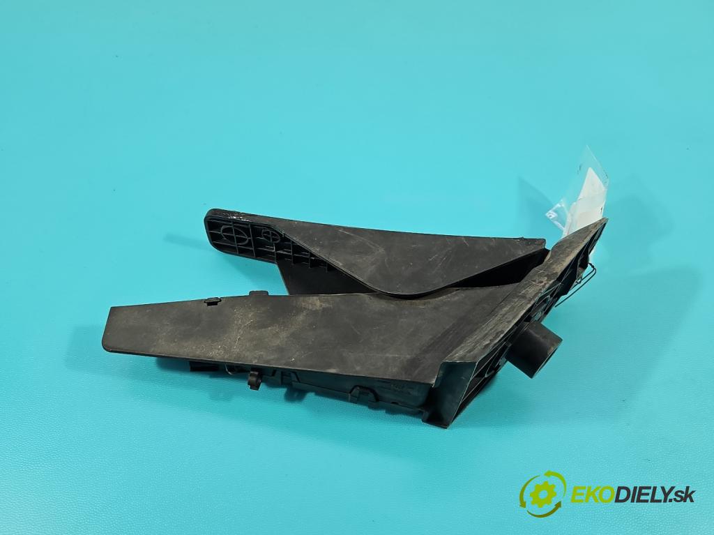 Volvo S90 II 2016- 2.0 T 320KM automatic 235 kW 1969 cm3 4- pedal plyn potenciometr: 31445780