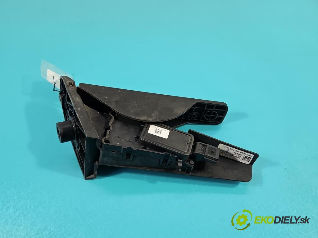 Volvo S90 II 2016- 2.0 T 320KM automatic 235 kW 1969 cm3 4- pedal plyn potenciometr: 31445780