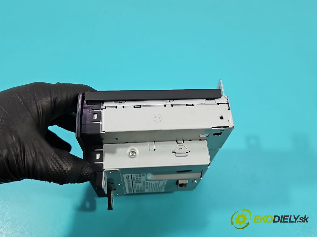 Volvo S90 II 2016- 2.0 T 320KM automatic 235 kW 1969 cm3 4- Menič: cd P31374694AE (CD menič)