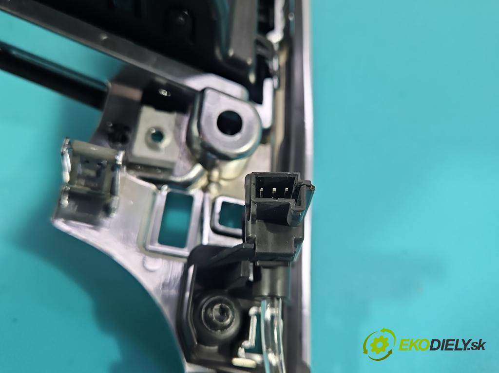 Volvo S90 II 2016- 2.0 T 320KM automatic 235 kW 1969 cm3 4- Mřížka: kúrenia ostatné 31417211