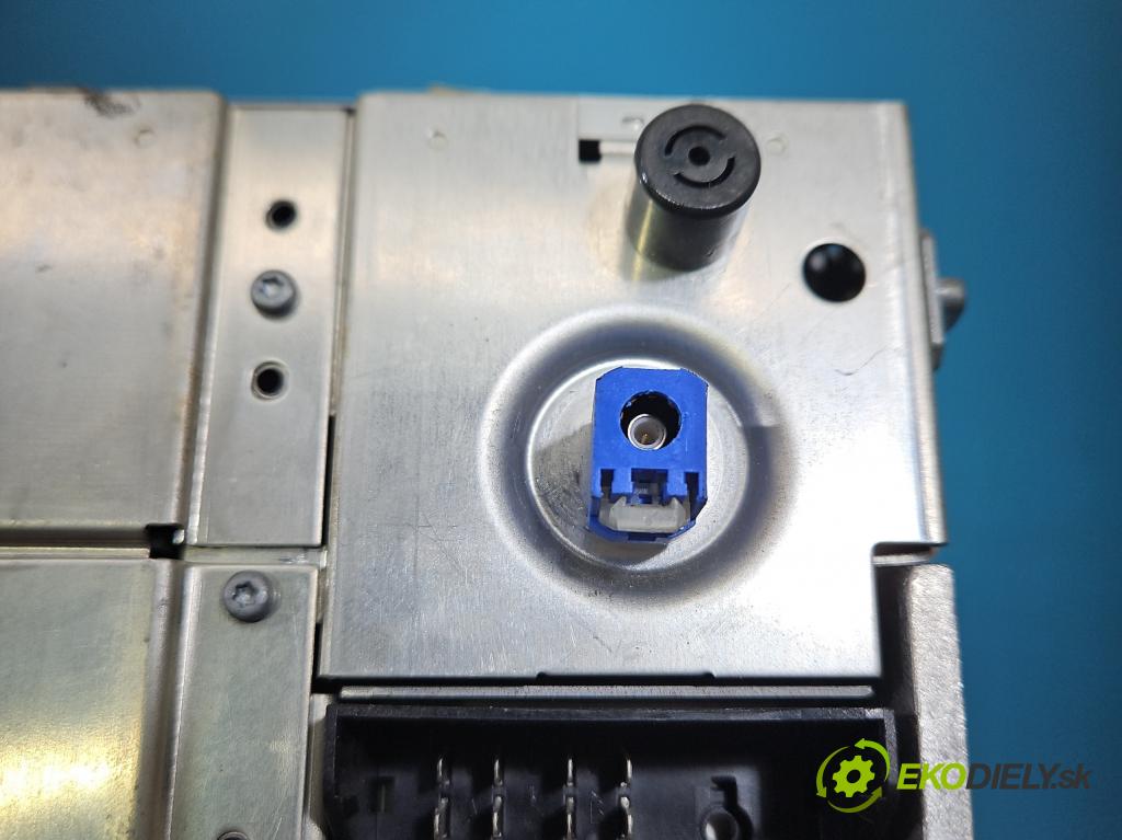 Vw Passat B6 2005-2010 2.0 tdi 170 HP automatic 125 kW 1968 cm3 4- Radio originál 1K0035198C