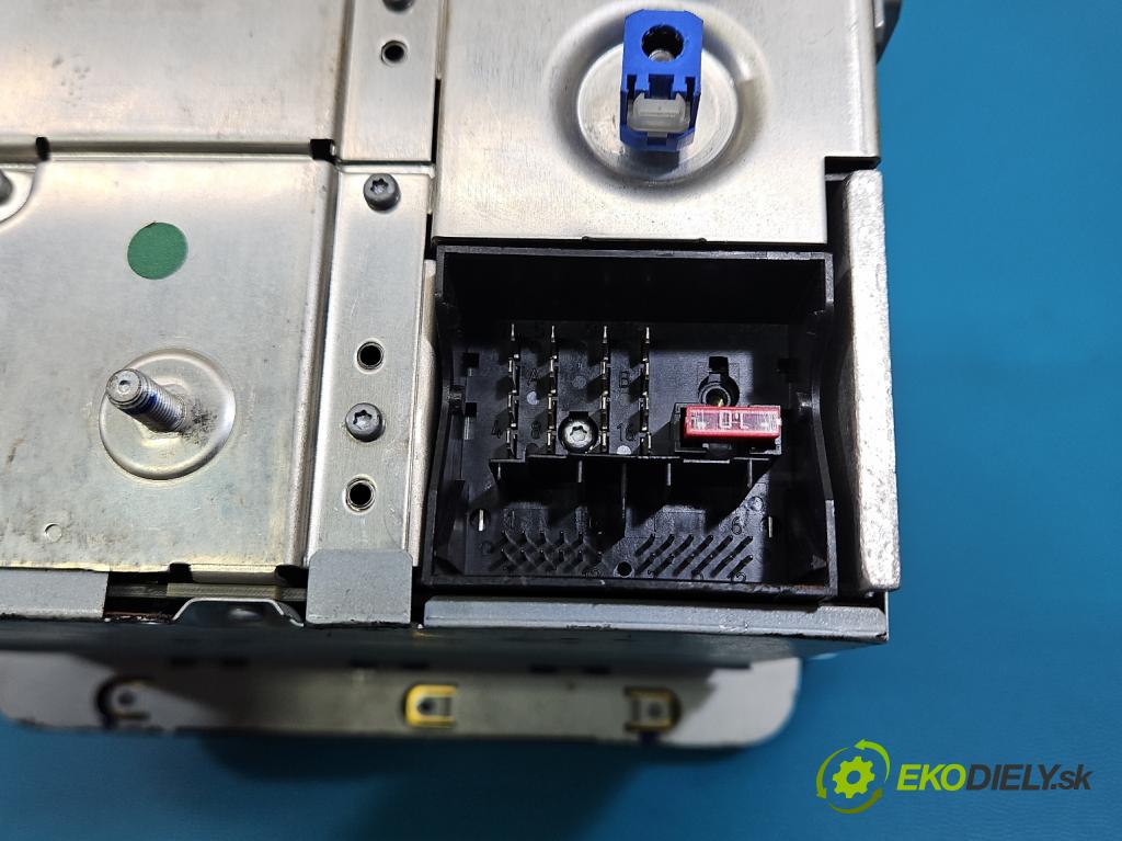 Vw Passat B6 2005-2010 2.0 tdi 170 HP automatic 125 kW 1968 cm3 4- Radio originál 1K0035198C