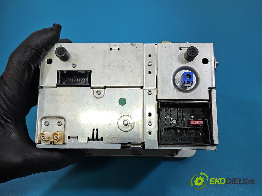 Vw Passat B6 2005-2010 2.0 tdi 170 HP automatic 125 kW 1968 cm3 4- Radio originál 1K0035198C