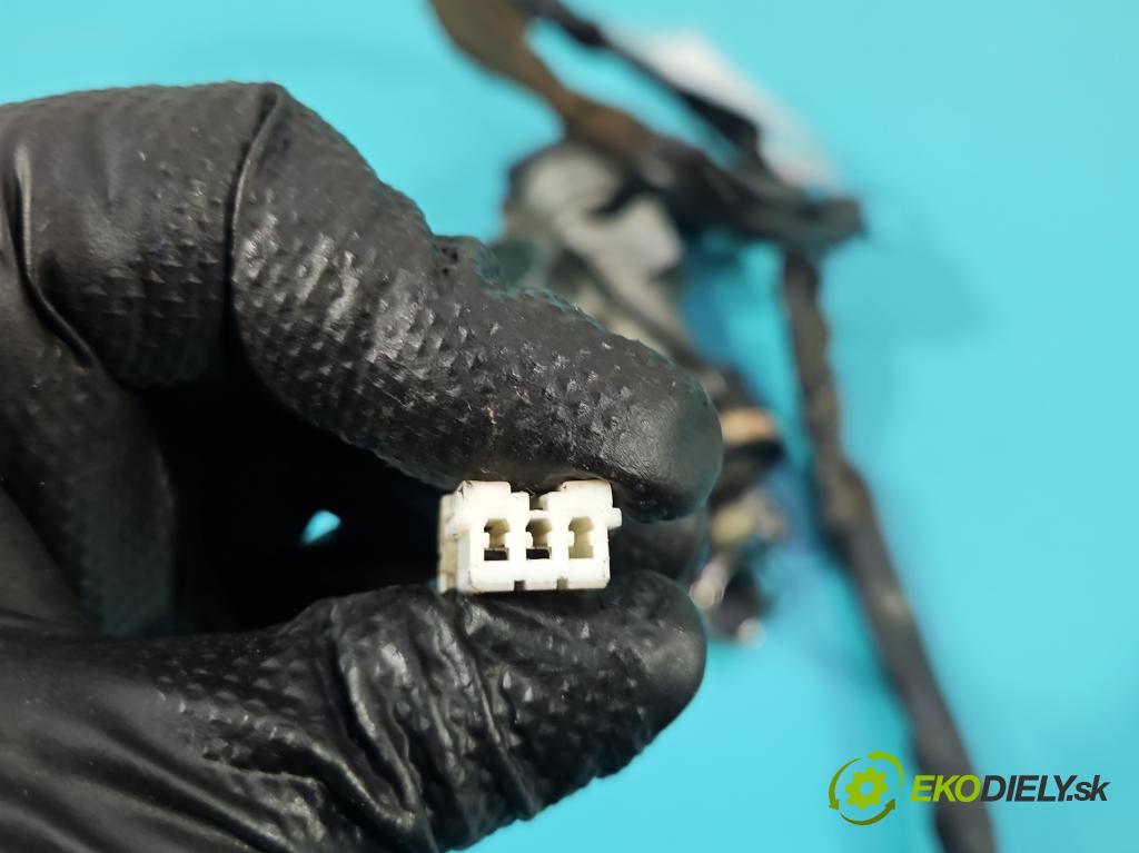 Honda Accord V 1993-1998 1.85 16V 116 HP manual 85 kW 1850 cm3 4- Spínačka  (Spínacia skrinka)