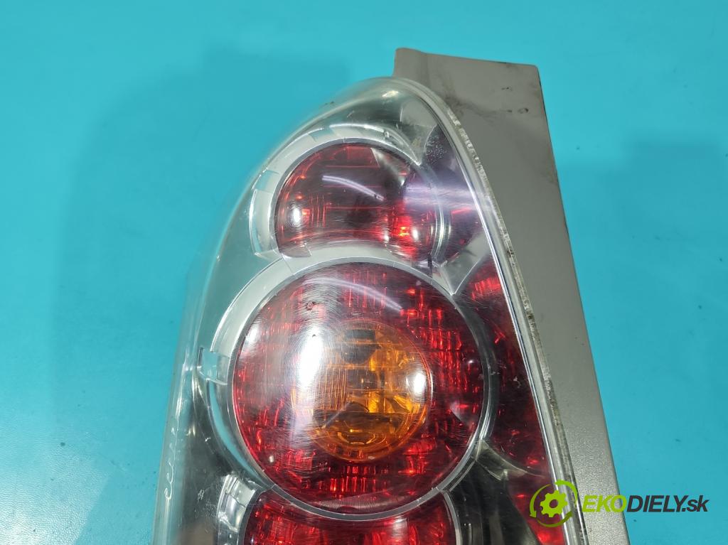 Toyota Corolla Verso II 2004-2009 1.8 vvti 129 HP manual 95 kW 1794 cm3 5- svetlo / reflektor zadné ľavé  (Kľučka dverí ostatné)