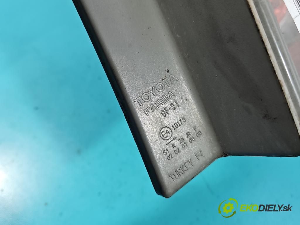 Toyota Corolla Verso II 2004-2009 1.8 vvti 129 HP manual 95 kW 1794 cm3 5- svetlo / reflektor zadné pravé  (Kľučka dverí ostatné)