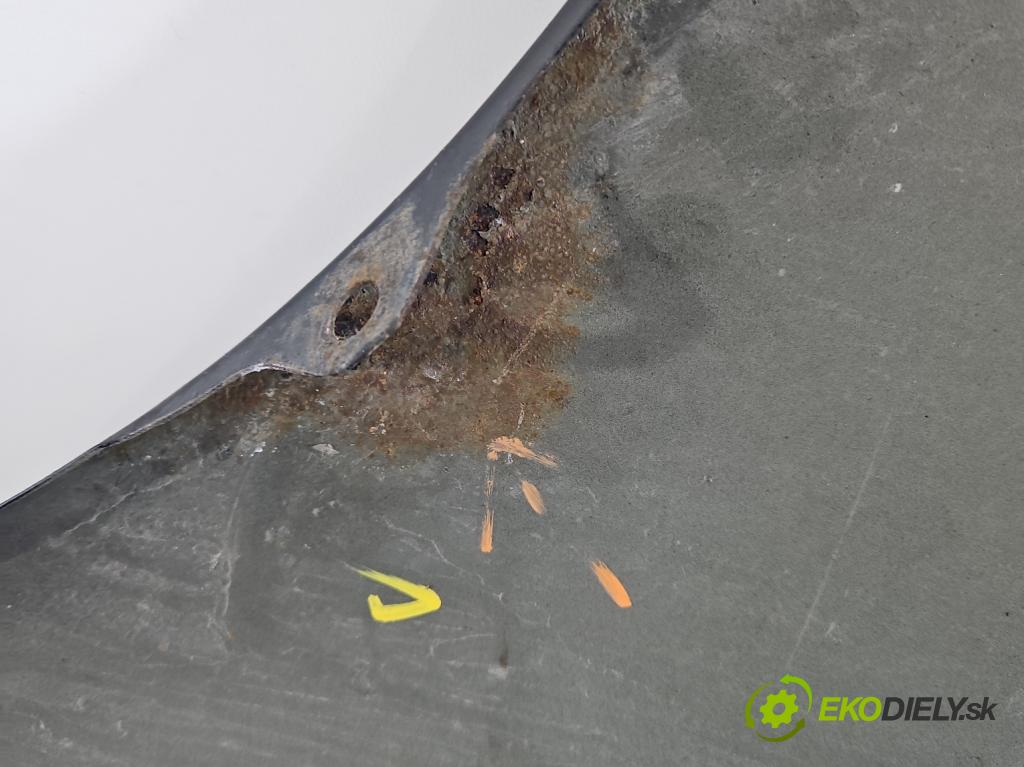 Honda Fr-v 2.2 i-ctdi: 140 HP manual 103 kW 2204 cm3 5- blatník predné pravý  (Kľučka dverí ostatné)