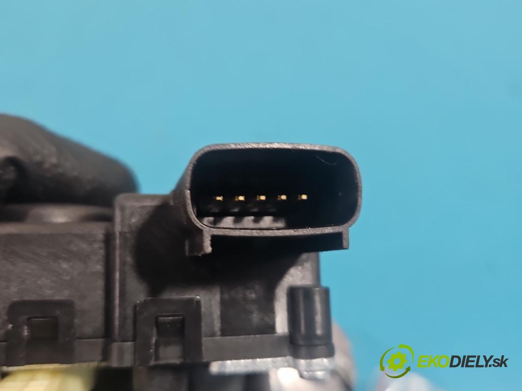 Kia Niro I 2016-2022 1.6 GDI 105 HP automatic 77 kW 1580 cm3 5- zámok kufrové dvere zadné 81230-G5000