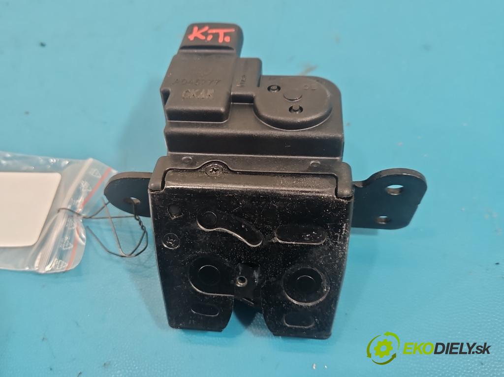 Kia Niro I 2016-2022 1.6 GDI 105 HP automatic 77 kW 1580 cm3 5- zámok kufrové dvere zadné 81230-G5000