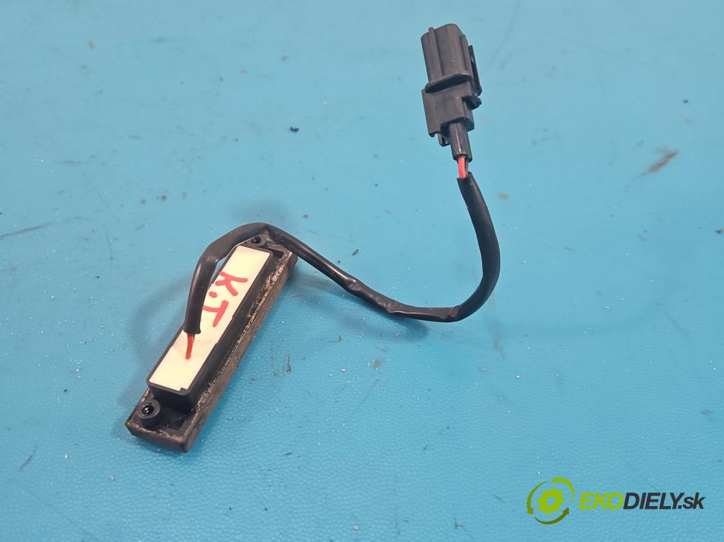 Kia Niro I 2016-2022 1.6 GDI 105 HP automatic 77 kW 1580 cm3 5- rukoväť kufrové dvere zadné