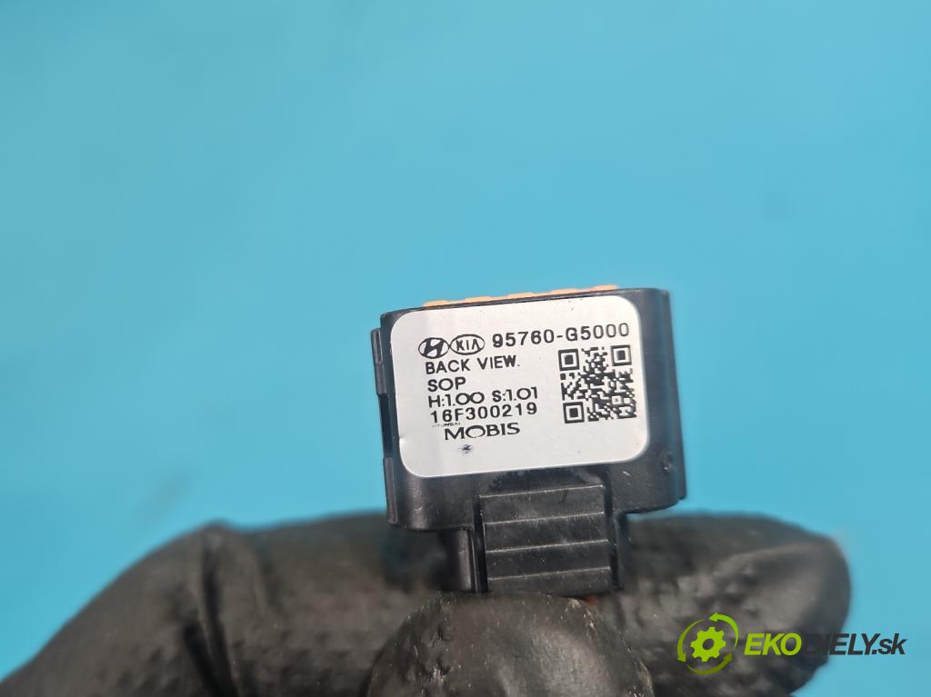 Kia Niro I 2016-2022 1.6 GDI 105 HP automatic 77 kW 1580 cm3 5- Kamera cúvania 95760-G5000