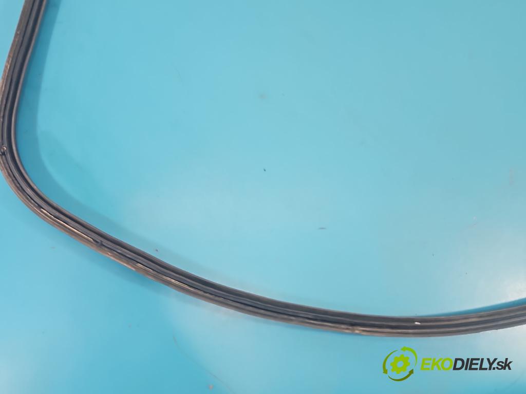 Kia Niro I 2016-2022 1.6 GDI 105 HP automatic 77 kW 1580 cm3 5- Těsnění: kufrové dvere