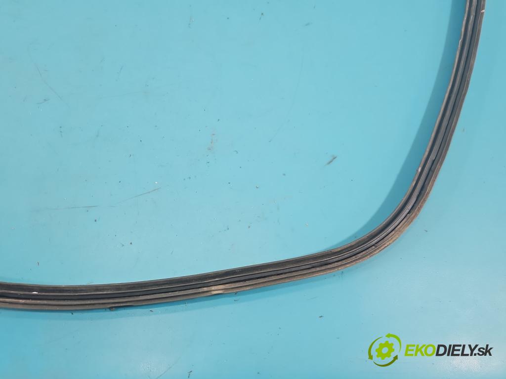 Kia Niro I 2016-2022 1.6 GDI 105 HP automatic 77 kW 1580 cm3 5- Těsnění: kufrové dvere