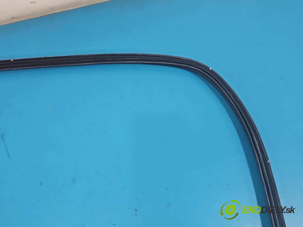 Kia Niro I 2016-2022 1.6 GDI 105 HP automatic 77 kW 1580 cm3 5- Těsnění: kufrové dvere