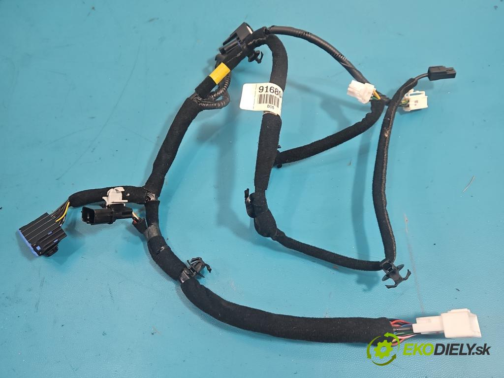 Kia Niro I 2016-2022 1.6 GDI 105 hp automatic 77 kW 1580 cm3 5- Balíček: kufrových dveří zadní 91680-G5050