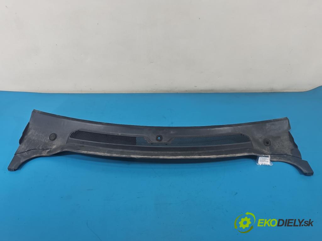 Land rover Range Rover sport I L320 3.6 TD V8 272 HP automatic 200 kW 3628 cm3 5- torpédo JAG500042 (Torpédo (plast pod čelným sklom))