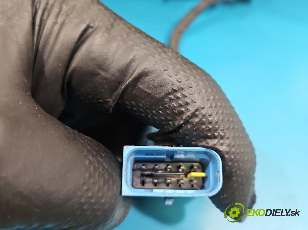 Peugeot 3008 II 2016-2023 1.5 hdi 131 hp automatic 96 kW 1499 cm3 5- Světlo provozu denně pravé 9836230980