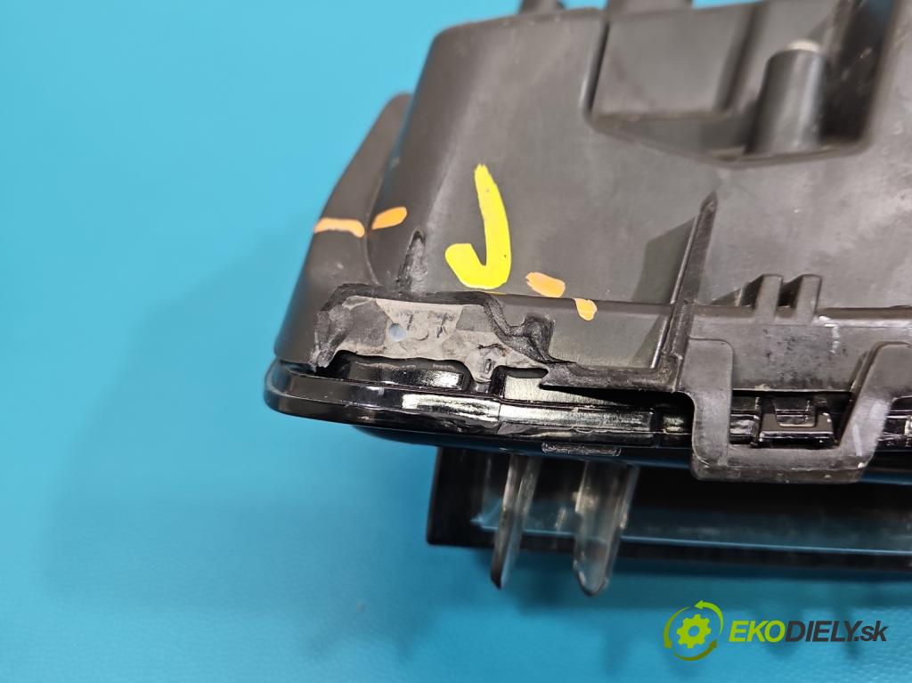 Peugeot 3008 II 2016-2023 1.5 hdi 131 hp automatic 96 kW 1499 cm3 5- Světlo provozu denně levé 9836231080